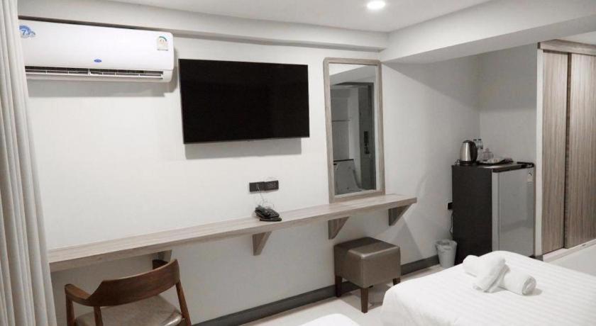 Hotel Seoul3 & Slow Bar Cafe 2*