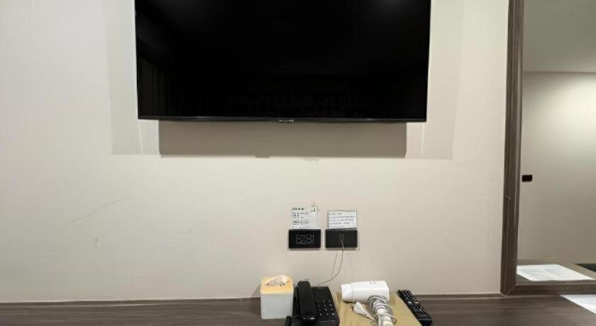 Hotel Seoul3 & Slow Bar Cafe 2*